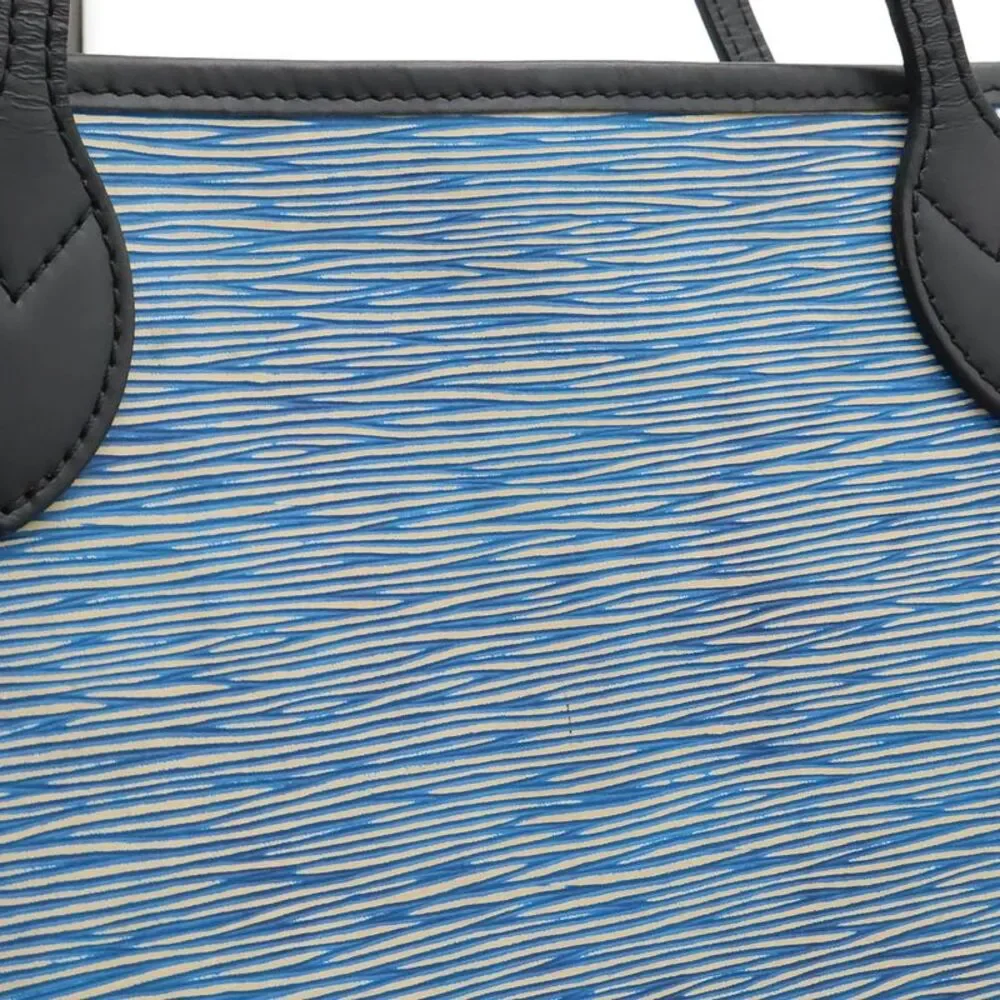 Louis Vuitton Neverfull MM Tote